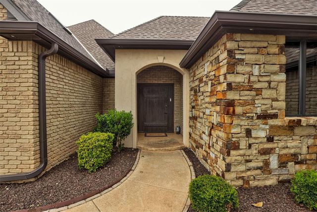 10744 N Ann Arbor Avenue, Oklahoma City, OK 73162