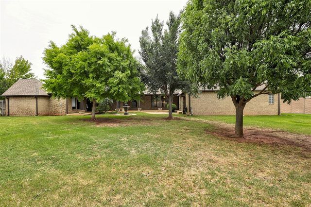 10744 N Ann Arbor Avenue, Oklahoma City, OK 73162