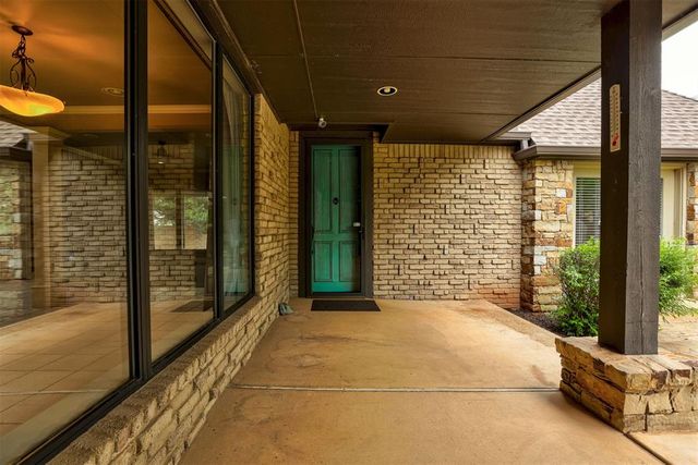 10744 N Ann Arbor Avenue, Oklahoma City, OK 73162