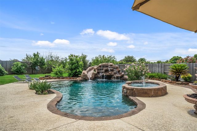 11302 Cypress Creek Lakes Drive, Cypress, TX 77433