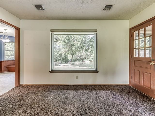 9401 Silver Lake Drive, Oklahoma City, OK 73162