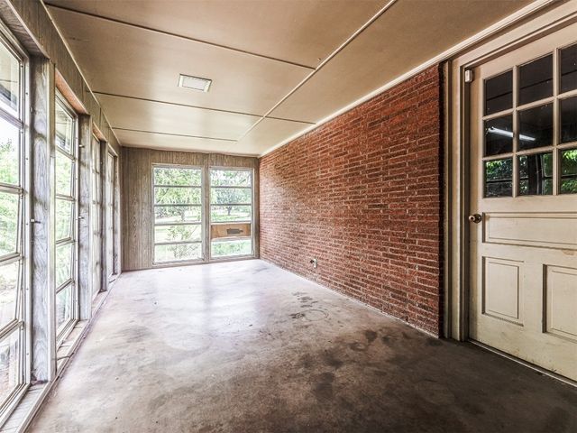 9401 Silver Lake Drive, Oklahoma City, OK 73162