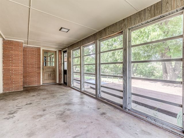 9401 Silver Lake Drive, Oklahoma City, OK 73162