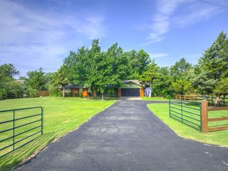 9401 Silver Lake Drive, Oklahoma City, OK 73162