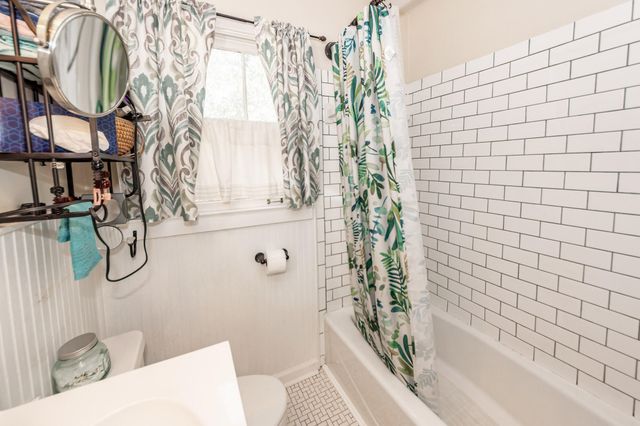 9008 Timber Street, North Charleston, SC 29406