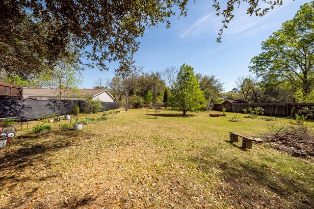 9008 Timber Street, North Charleston, SC 29406