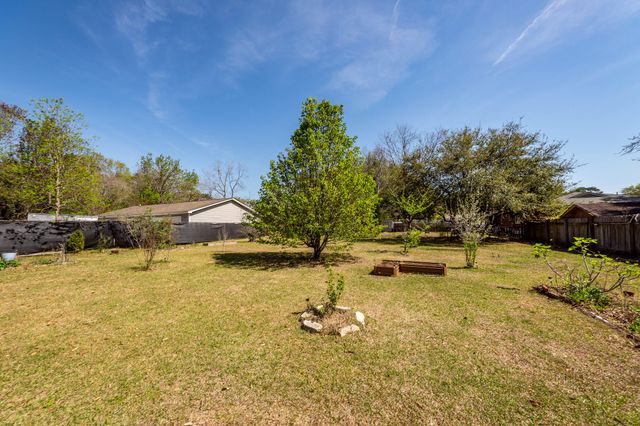 9008 Timber Street, North Charleston, SC 29406