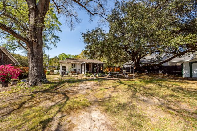 9008 Timber Street, North Charleston, SC 29406