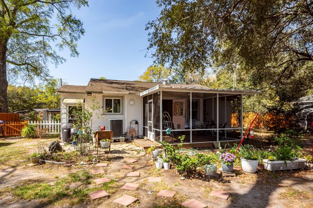 9008 Timber Street, North Charleston, SC 29406