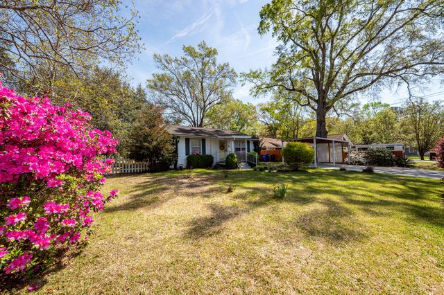 9008 Timber Street, North Charleston, SC 29406