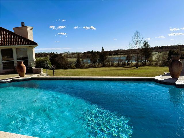 231 Hostetter Rd, New Waverly, TX 77358