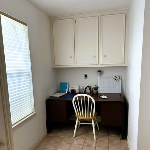 231 Hostetter Rd, New Waverly, TX 77358