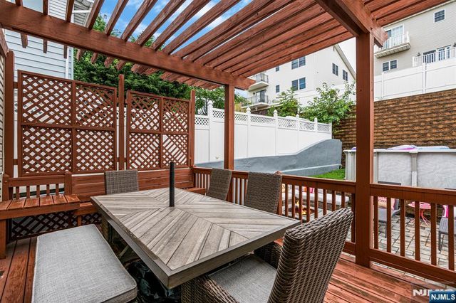 146 Bathurst Avenue, North Arlington, NJ 07031