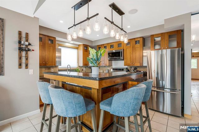 146 Bathurst Avenue, North Arlington, NJ 07031