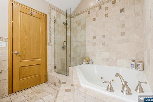146 Bathurst Avenue, North Arlington, NJ 07031