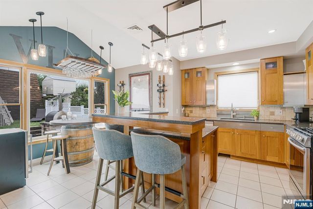 146 Bathurst Avenue, North Arlington, NJ 07031
