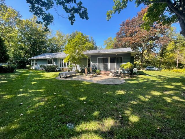 515 E Blodgett Avenue, Lake Bluff, IL 60044