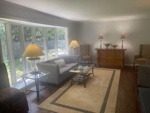 515 E Blodgett Avenue, Lake Bluff, IL 60044