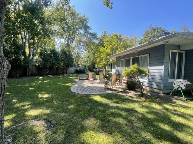 515 E Blodgett Avenue, Lake Bluff, IL 60044