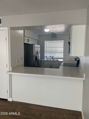 3309 N 70TH Street 204, Scottsdale, AZ 85251