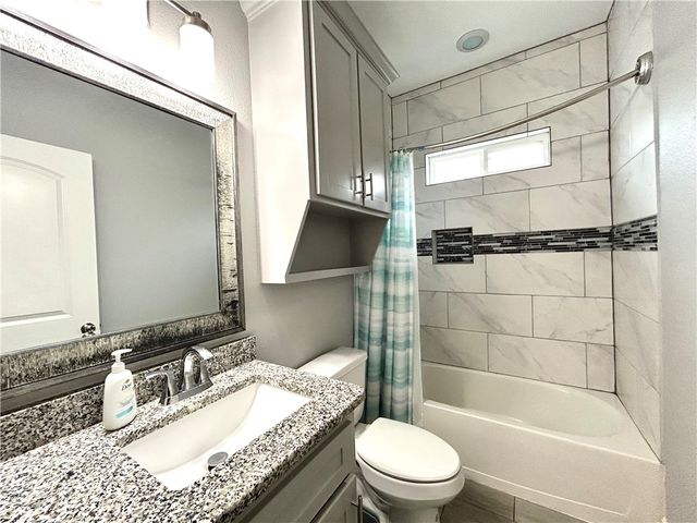 7186 Lake Placid Dr, Corpus Christi, TX 78414