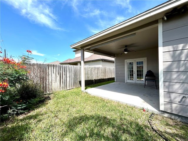 7186 Lake Placid Dr, Corpus Christi, TX 78414