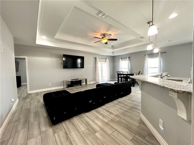 7186 Lake Placid Dr, Corpus Christi, TX 78414
