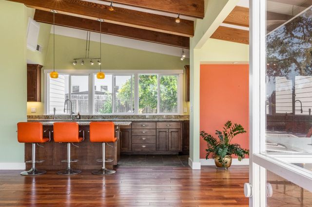 34 Hollins Drive, Santa Cruz, CA 95060