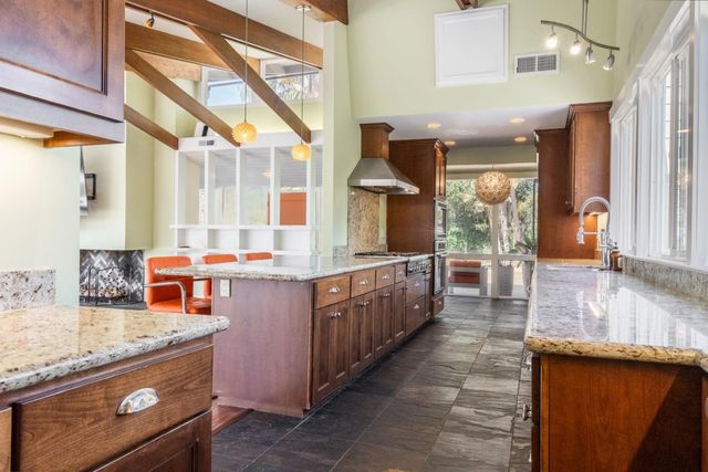 34 Hollins Drive, Santa Cruz, CA 95060
