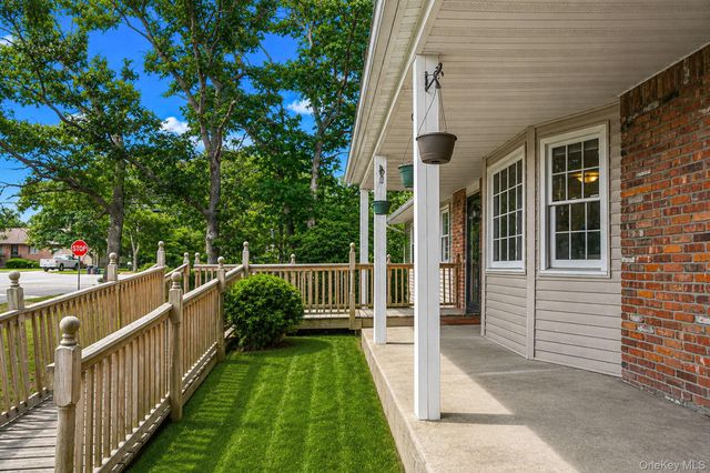 2 Linden Avenue, Holtsville, NY 11742