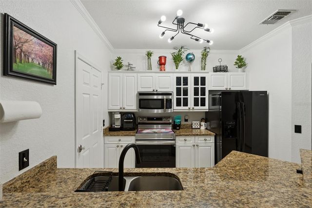 3561 CONROY ROAD 221, Orlando, FL 32839