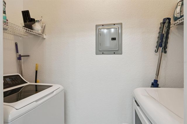 3561 CONROY ROAD 221, Orlando, FL 32839