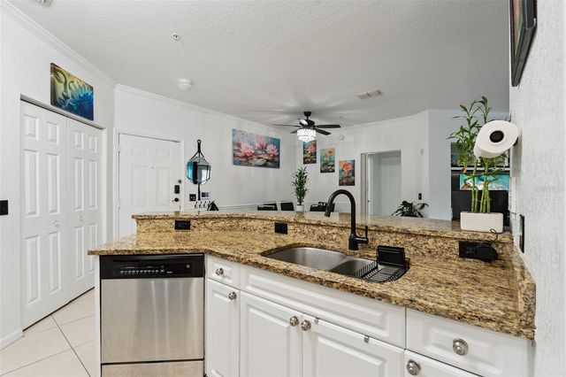 3561 CONROY ROAD 221, Orlando, FL 32839