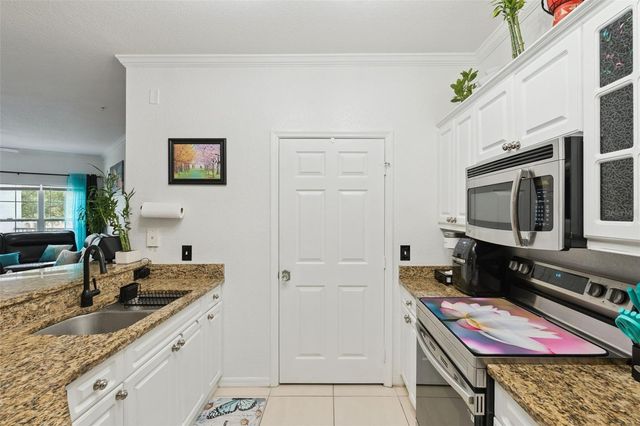 3561 CONROY ROAD 221, Orlando, FL 32839