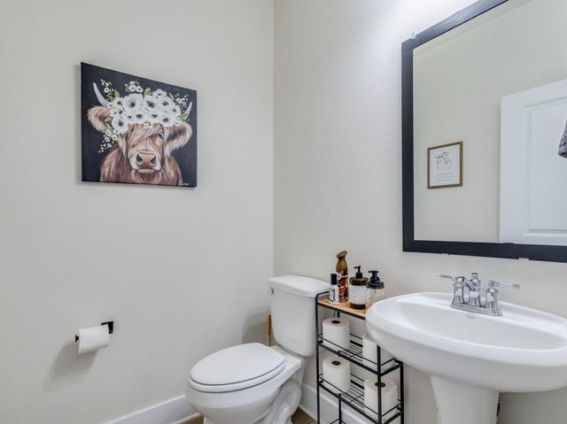 297 Tree Nut LOOP, Buda, TX 78610