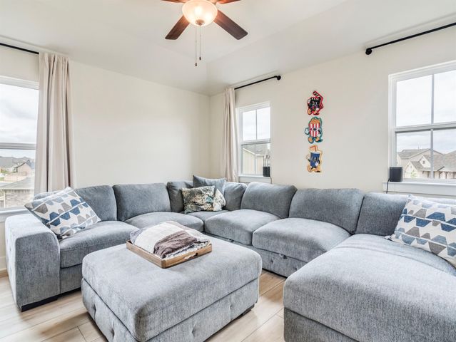 297 Tree Nut LOOP, Buda, TX 78610