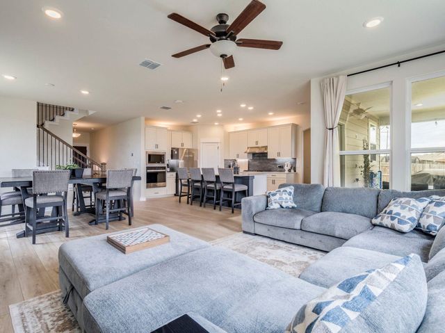 297 Tree Nut LOOP, Buda, TX 78610