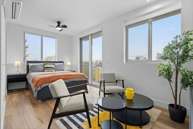 650 SW 1st St 405, Miami, FL 33130