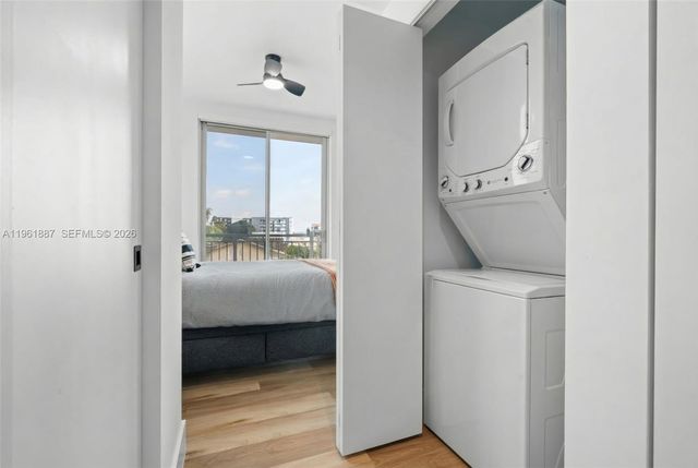 650 SW 1st St 405, Miami, FL 33130