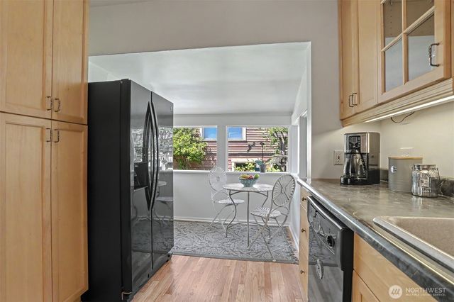 322 N 81St Street, Seattle, WA 98103