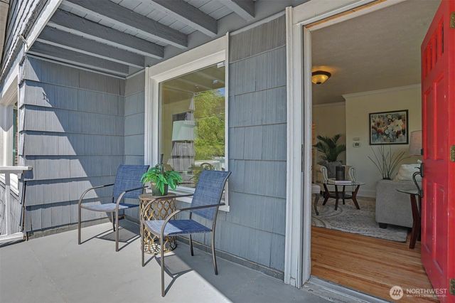 322 N 81St Street, Seattle, WA 98103