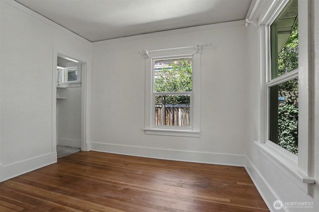 322 N 81St Street, Seattle, WA 98103