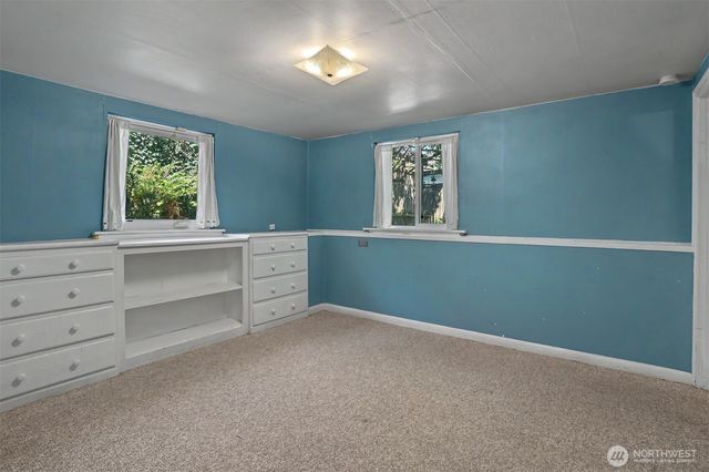 322 N 81St Street, Seattle, WA 98103