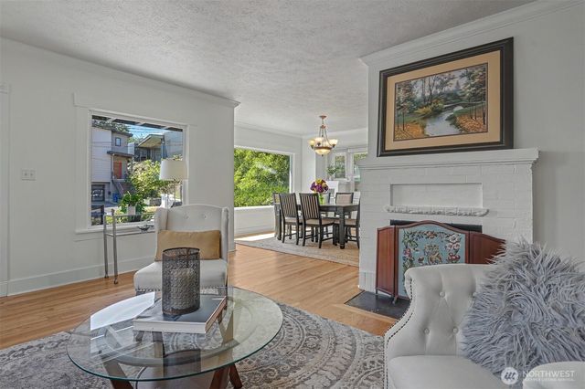 322 N 81St Street, Seattle, WA 98103