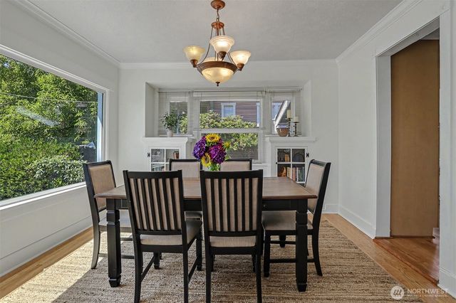 322 N 81St Street, Seattle, WA 98103