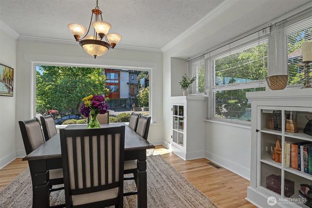 322 N 81St Street, Seattle, WA 98103