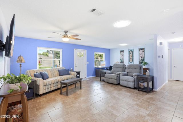 411 S Brooks Avenue, Deland, FL 32720