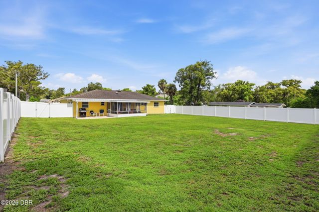 411 S Brooks Avenue, Deland, FL 32720