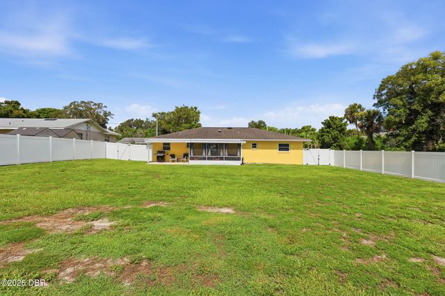 411 S Brooks Avenue, Deland, FL 32720