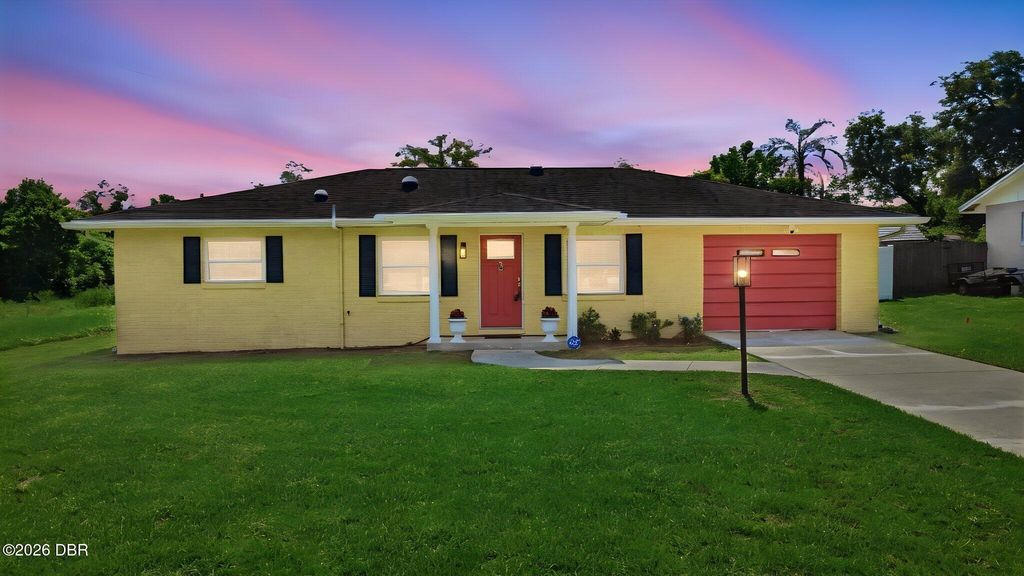 411 S Brooks Avenue, Deland, FL 32720